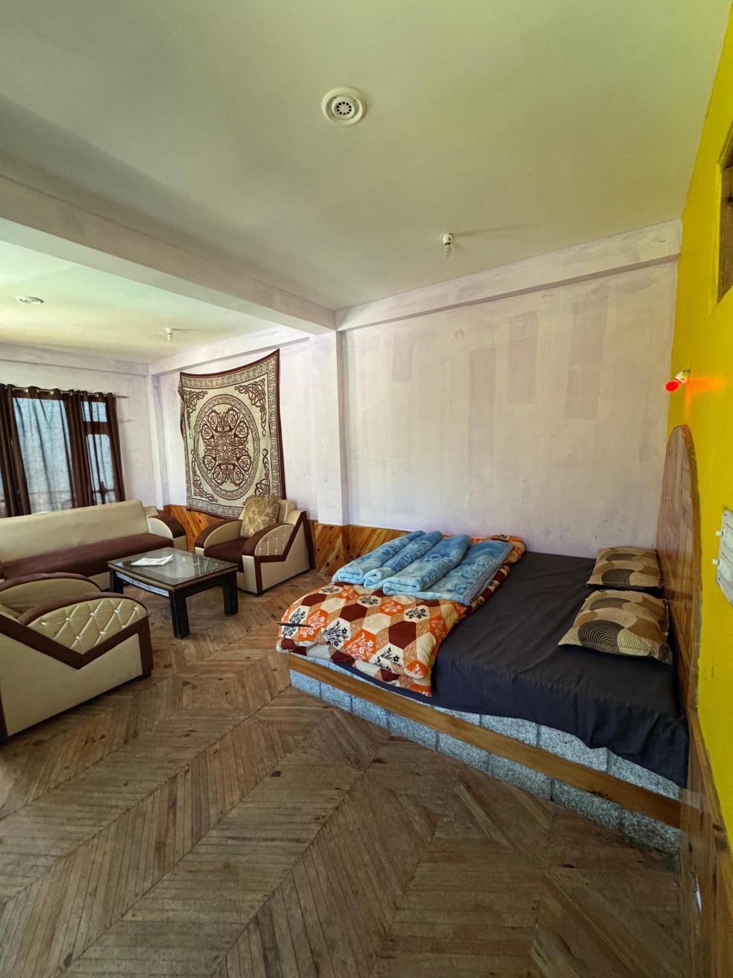 Hotel 19 Tosh المظهر الخارجي الصورة